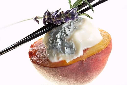 Recept: Gorgonzola på stekt persika
